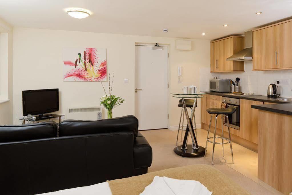 Your Stay Bristol Cotham Lawn Exteriör bild